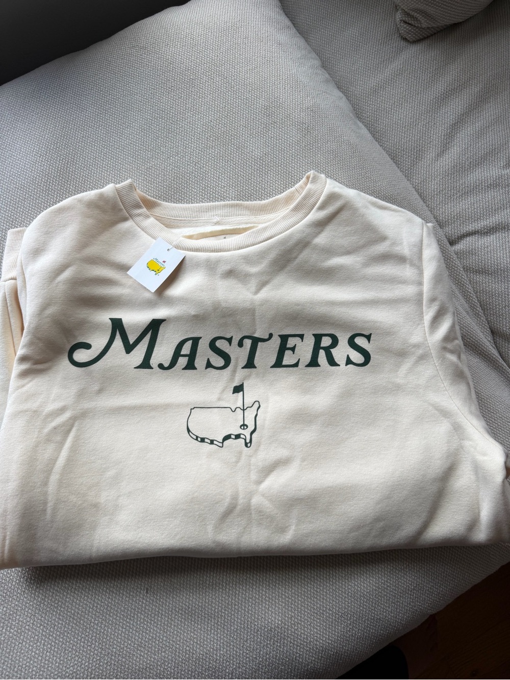 Official Masters sweatshirt, NWT - Cream size medium